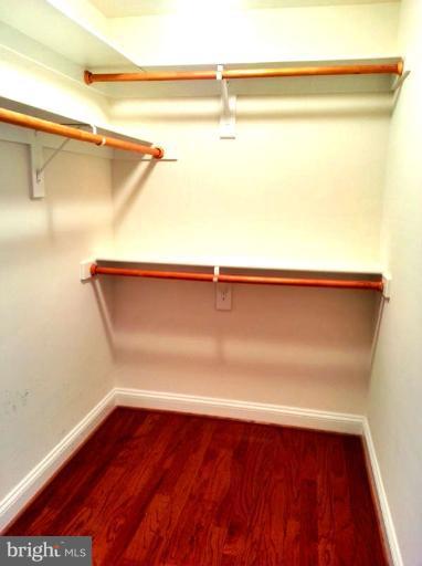 1781 Chain Bridge Road, Unit 401 McLean, VA 22102 - Photo 17 of 30 Kitchen