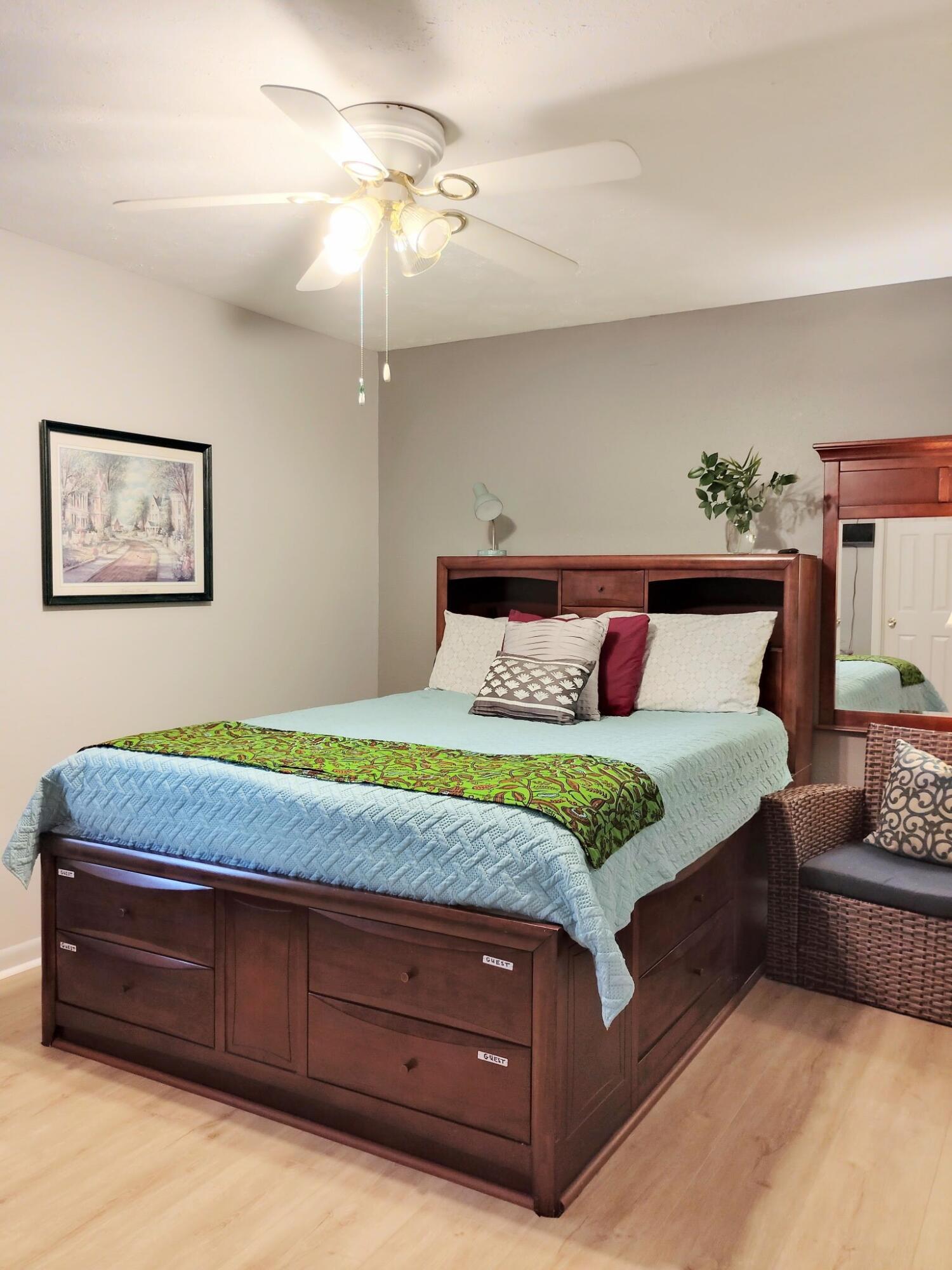 14 6th Street Shalimar, FL 32579 - Photo 34 of 64 upstairs bedroom