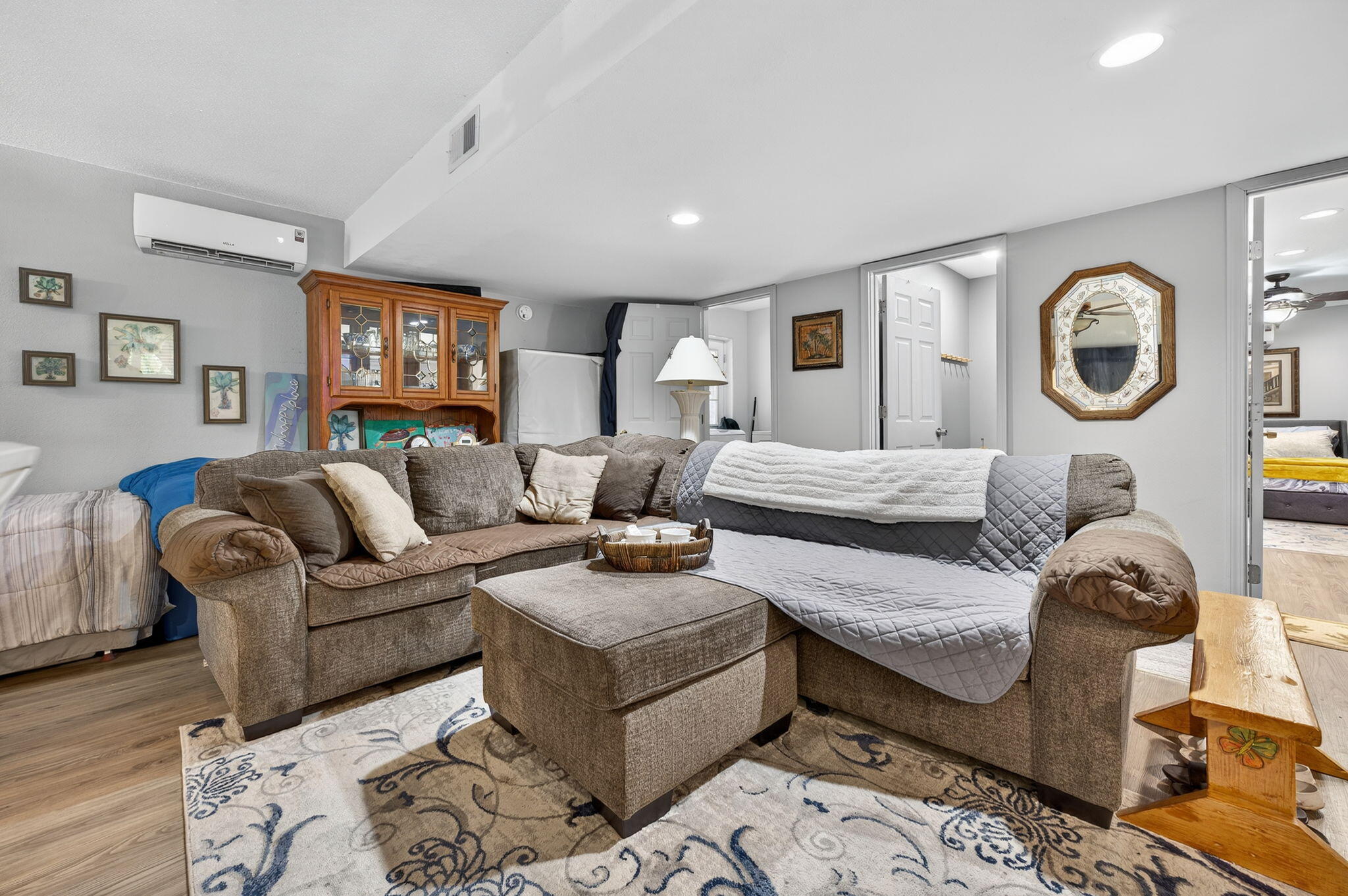 14 6th Street Shalimar, FL 32579 - Photo 42 of 64 a living room with furniture and a window