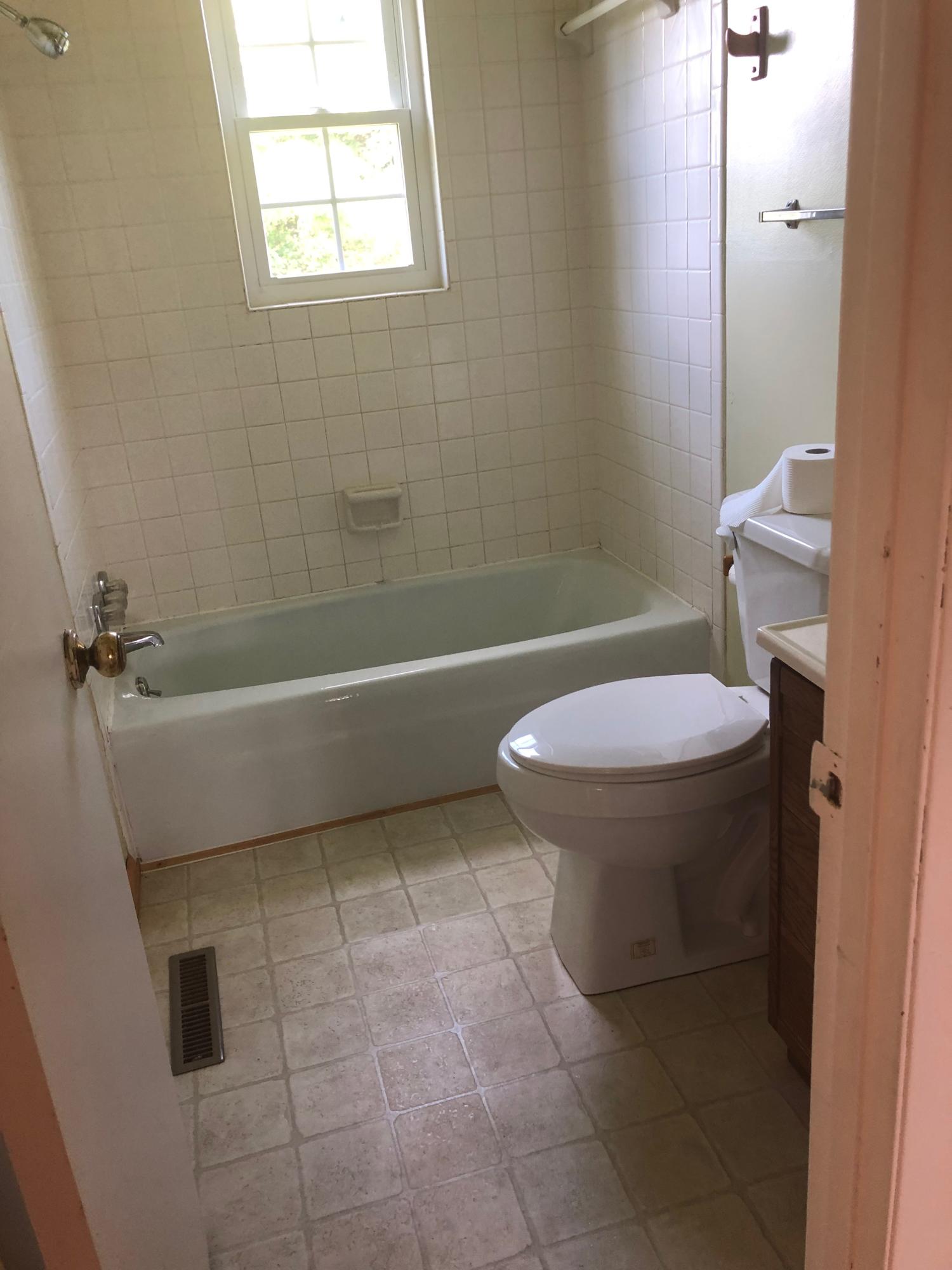 268 Coolidge Road La Follette, TN 37766 - Photo 23 of 33 Bathroom