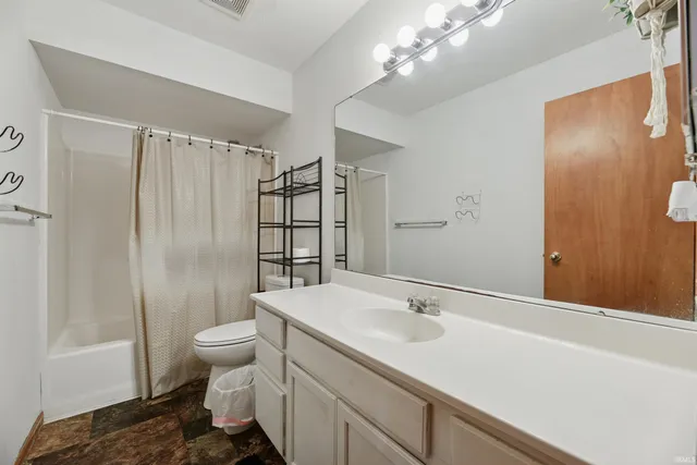 $359,999 | 2313 Pine Creek Court, South Bend, IN 46628