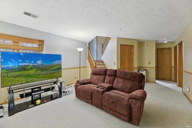 $359,999 | 2313 Pine Creek Court, South Bend, IN 46628