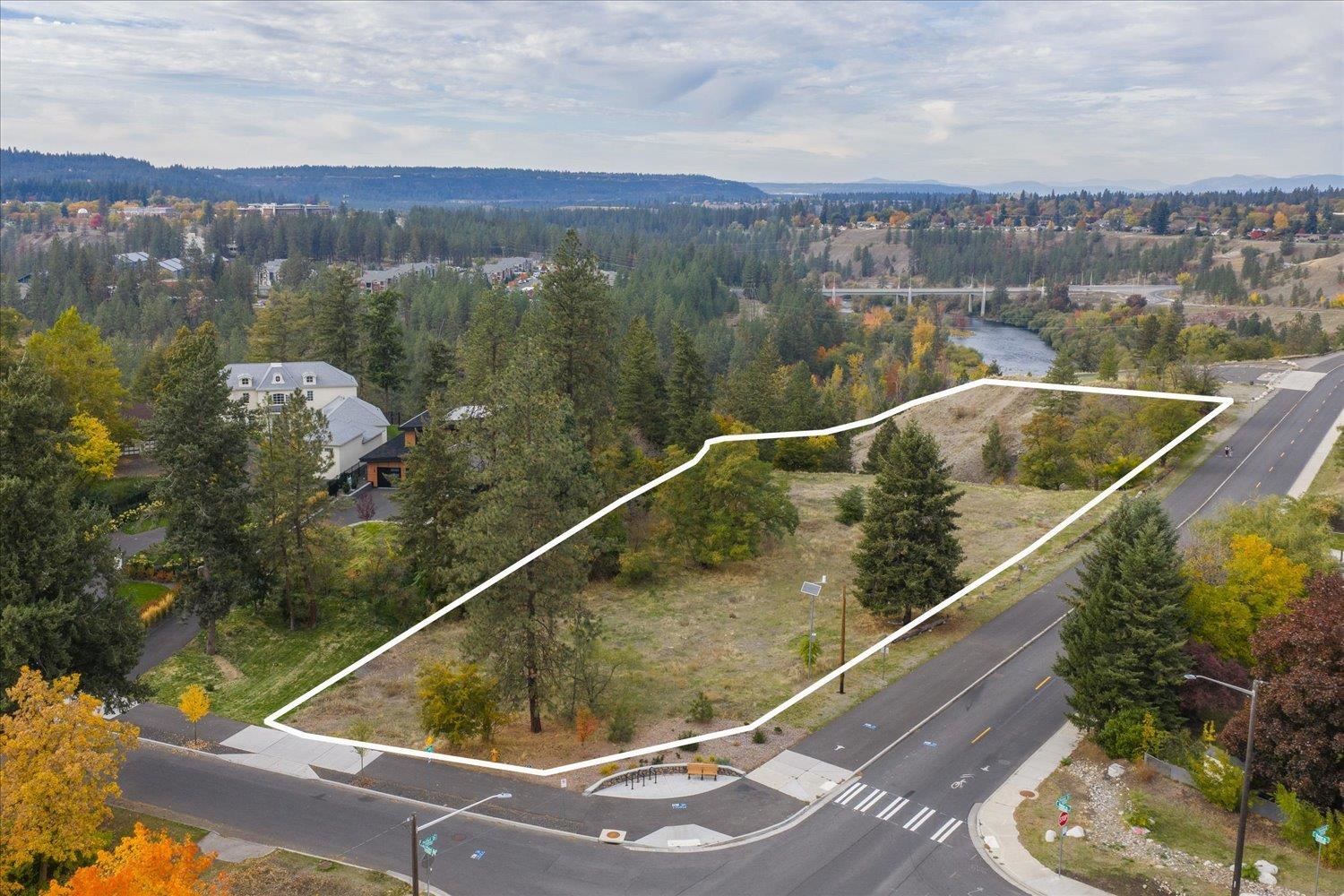 1757 North W Point Road Spokane, WA 99201 - Photo 2 of 12 Gallery Image 2