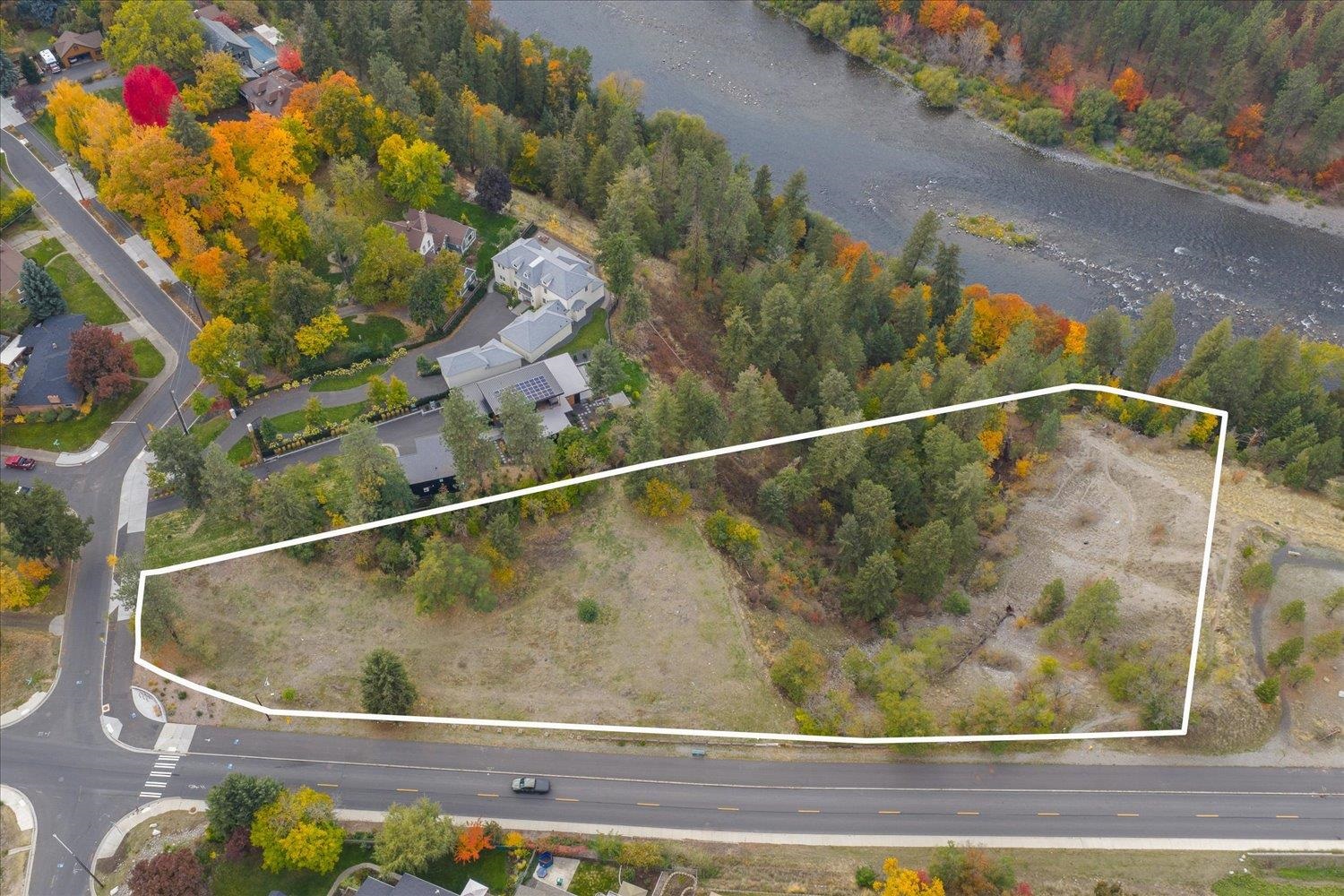 1757 North W Point Road Spokane, WA 99201 - Photo 3 of 12 Gallery Image 3