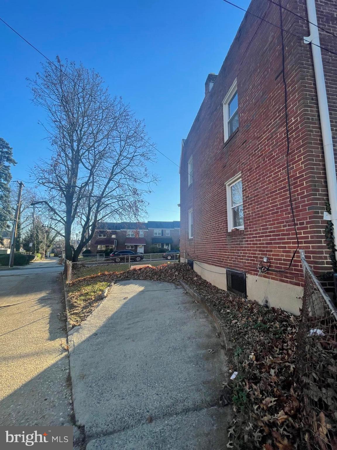 701 Kevin Road Baltimore, MD 21229 - Photo 4 of 16