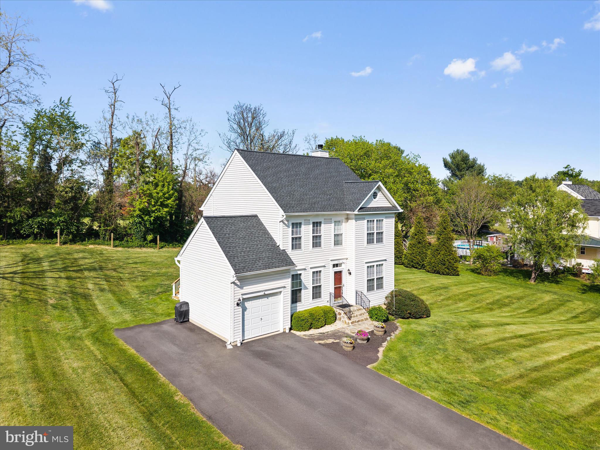 102 Delaware Avenue Hamilton, VA 20158 - Photo 3 of 50