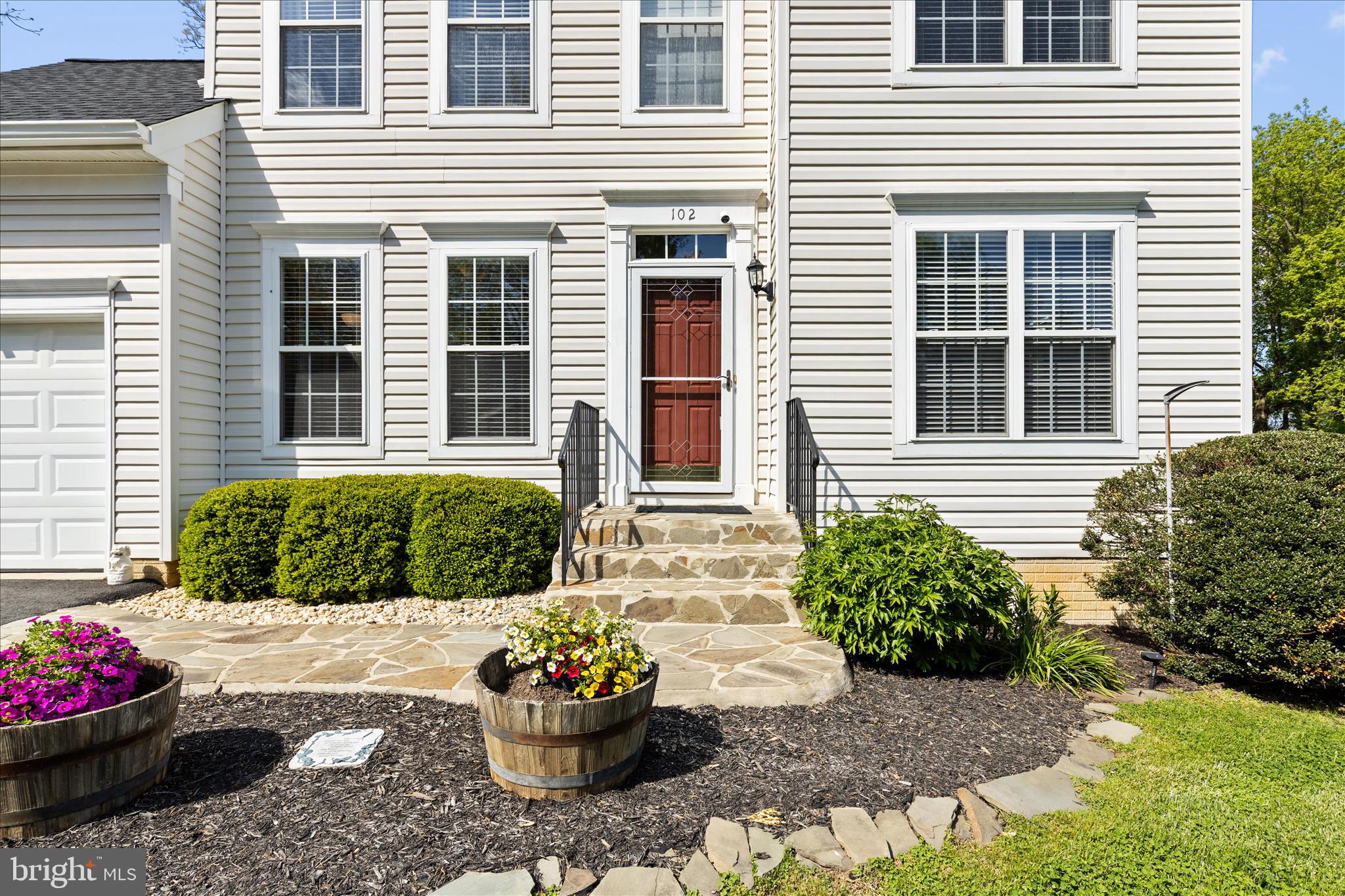 102 Delaware Avenue Hamilton, VA 20158 - Photo 7 of 50