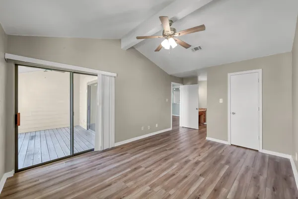 $225,000 | 301-building D 301-building D Lakeview Terrace, Montgomery, TX 77356