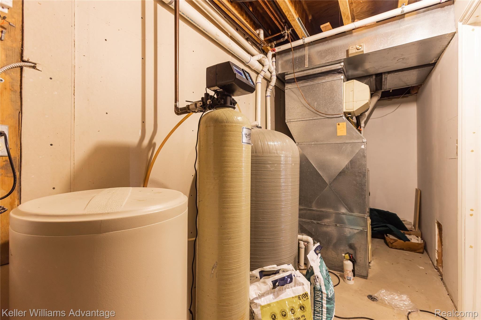 1007 North Lotz Road Canton, MI 48187 - Photo 45 of 61 DAVID _ CANTON FINAL-39.jpg