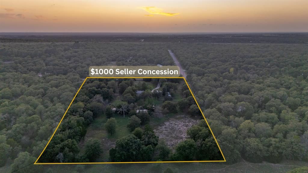 664 Hidden Oaks Drive Elgin, TX 78621 - Photo 2 of 35 a view of a pathway