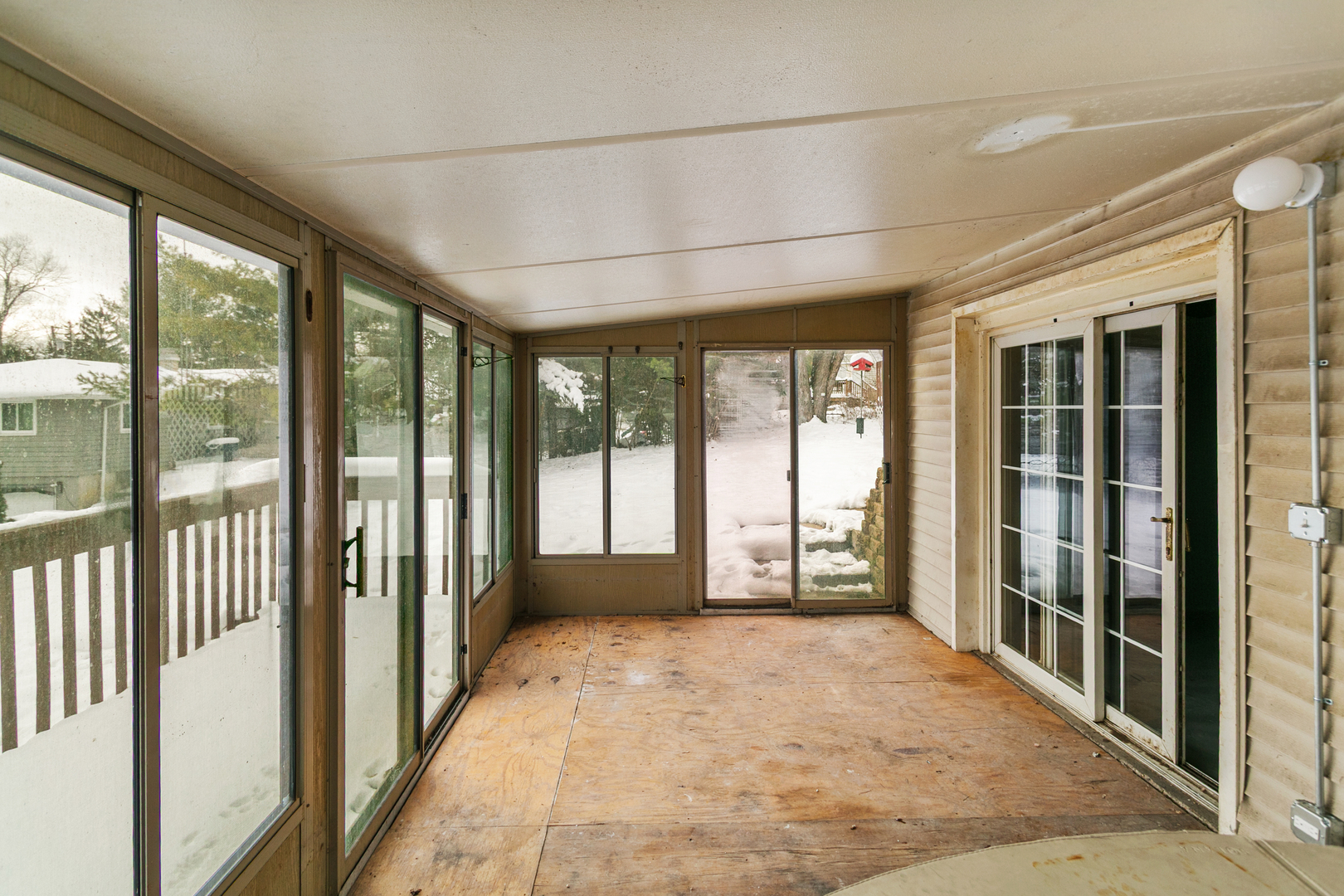 6305 Robert Road Cary, IL 60013 - Photo 17 of 23 a view of an entryway