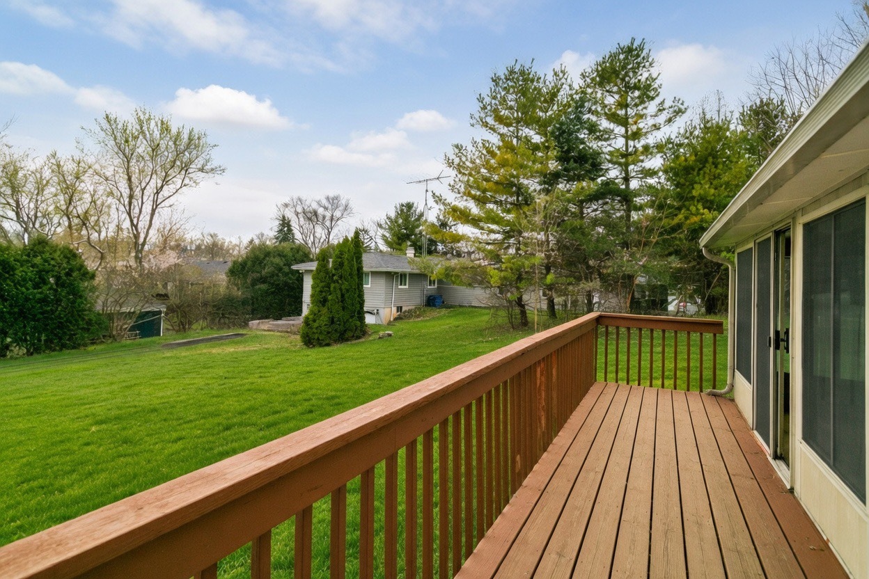 6305 Robert Road Cary, IL 60013 - Photo 3 of 23 a view of balcony with yard