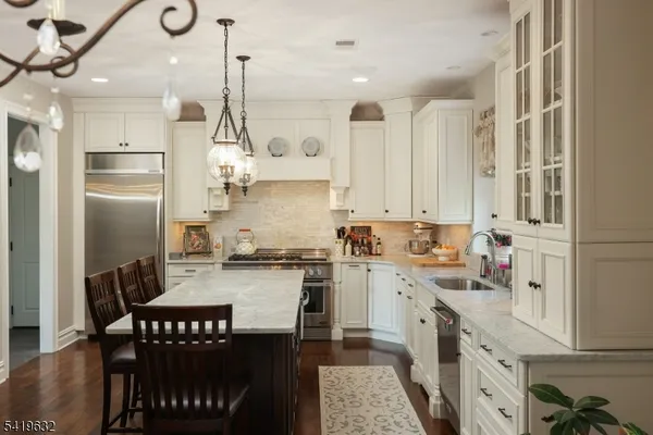 $2,150,000 | 23 Galloping Hill Road, Bernards, NJ 07920