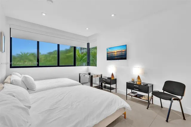 a view of walk in closet