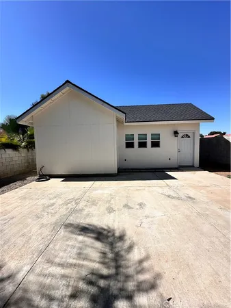 $2,000 | 24375 Robie Court, Moreno Valley, CA 92551