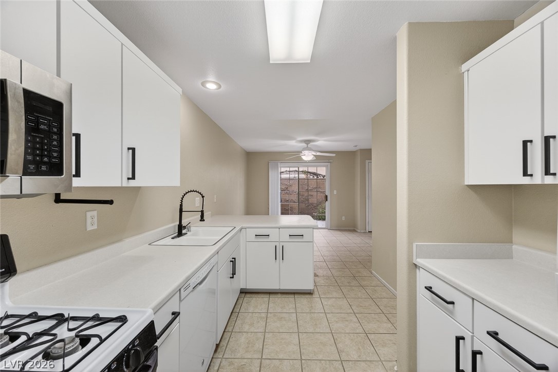 10187 Tree Bark Street Las Vegas, NV 89183 - Photo 12 of 31