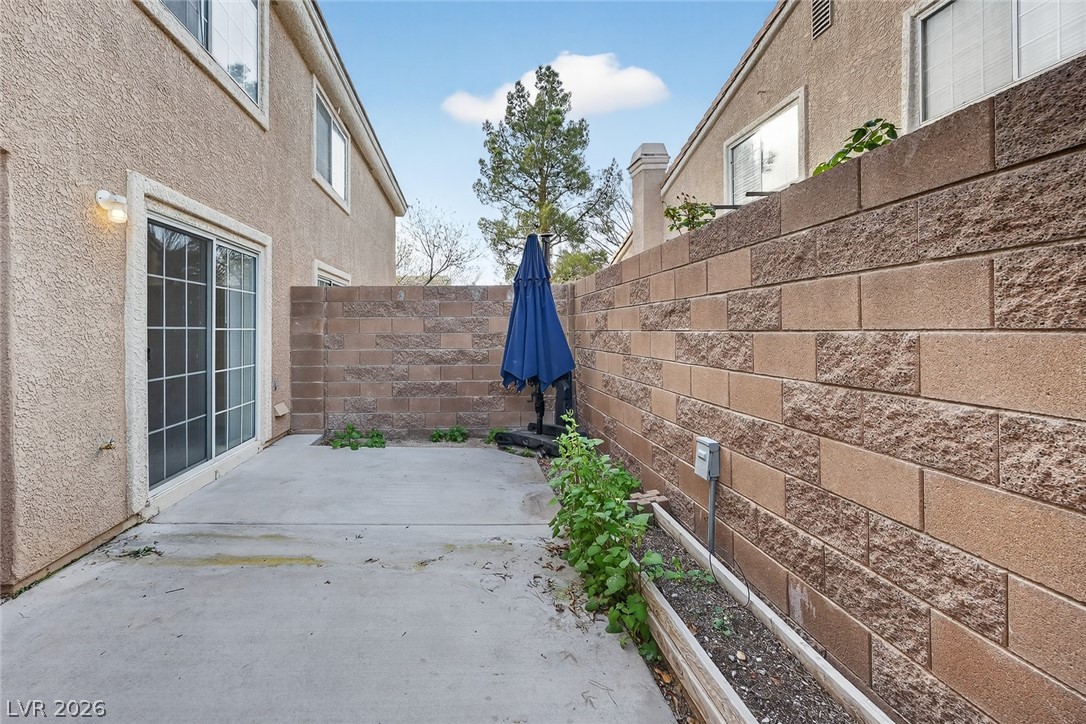 10187 Tree Bark Street Las Vegas, NV 89183 - Photo 3 of 31