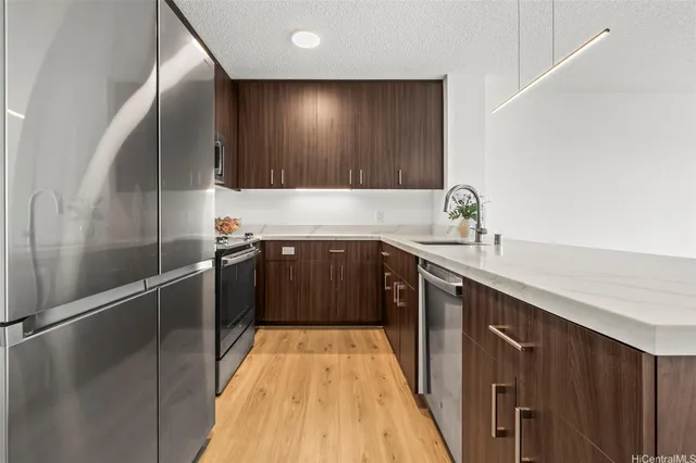 $820,000 | 615 Keawe Street, Unit 3005, Honolulu, HI 96813