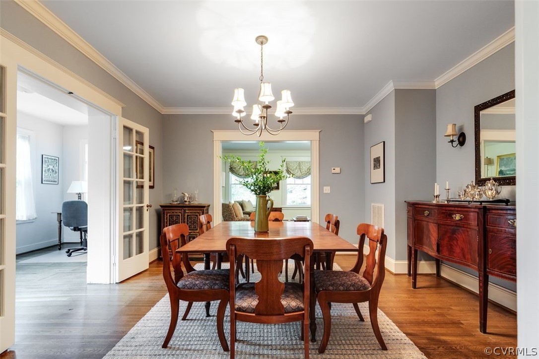 6600 Prospect Road Richmond, VA 23229 - Photo 18 of 50 Dining Room looking into the living room and frenc