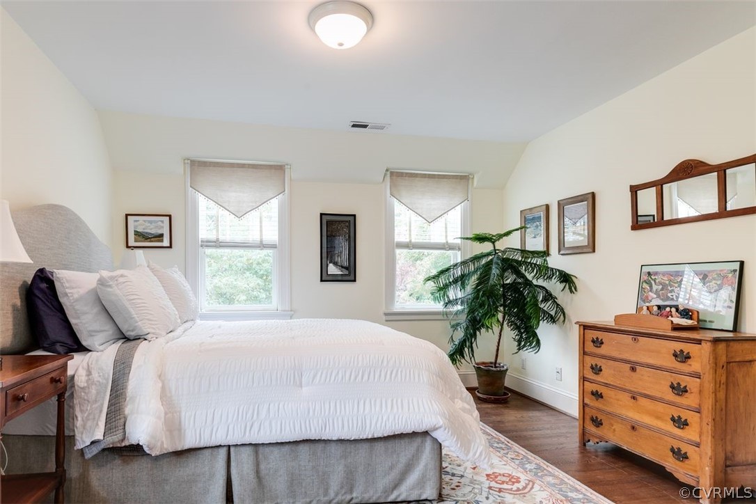 6600 Prospect Road Richmond, VA 23229 - Photo 36 of 50 Bedroom 3 with natural light, study area & walk in
