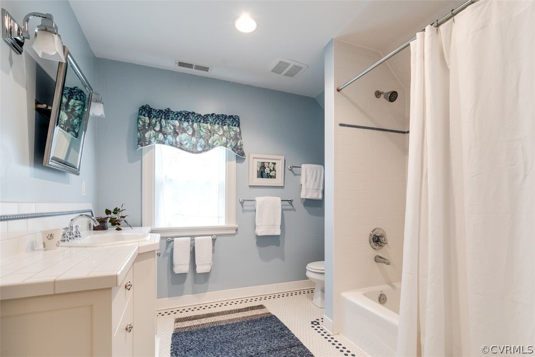 6600 Prospect Road Richmond, VA 23229 - Photo 38 of 50 Hall Bath with tile tub/shower, floor & counters a