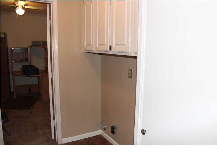 68 Springview Drive Brandon, MS 39042 - Photo 21 of 50 Laundry