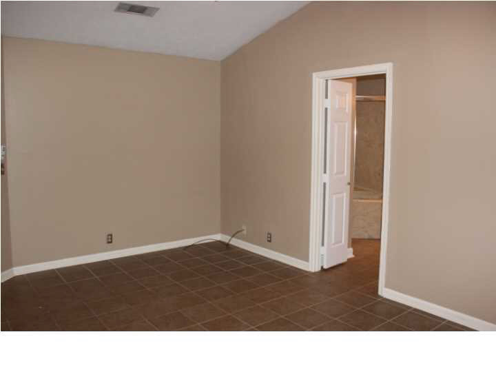 68 Springview Drive Brandon, MS 39042 - Photo 23 of 50 Master Suite