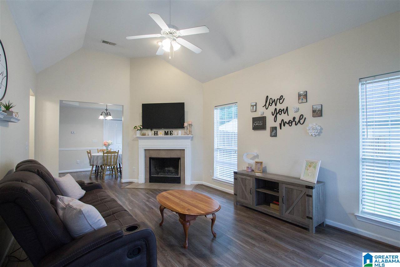 4008 Forest Lakes Road Sterrett, AL 35147 - Photo 2 of 31