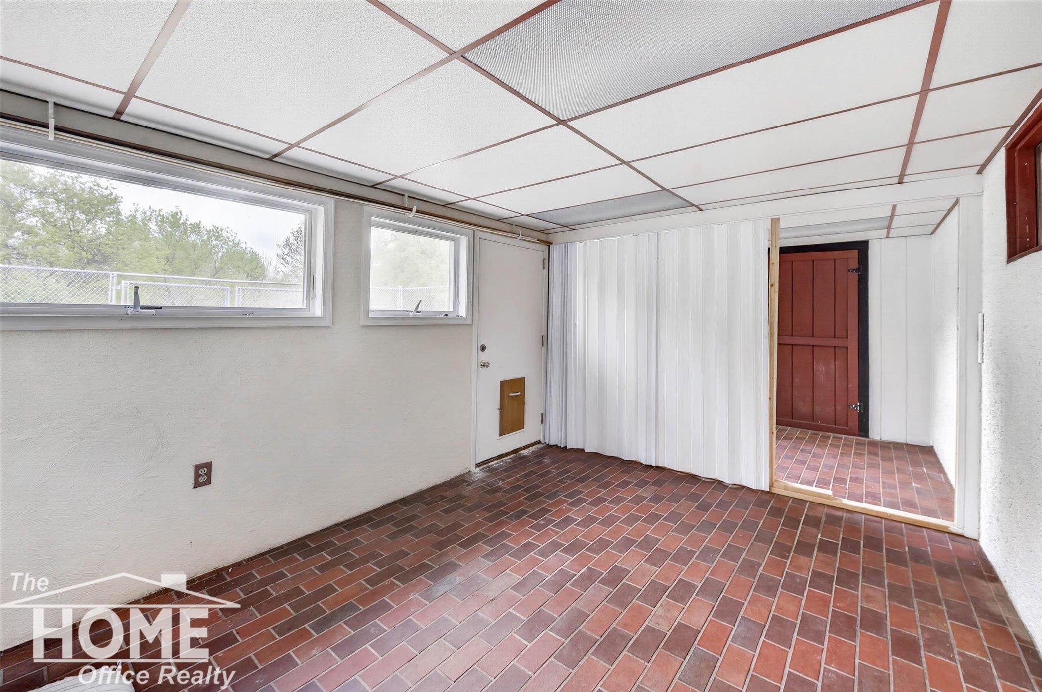 6444 Grand River Road Bancroft, MI 48414 - Photo 31 of 41