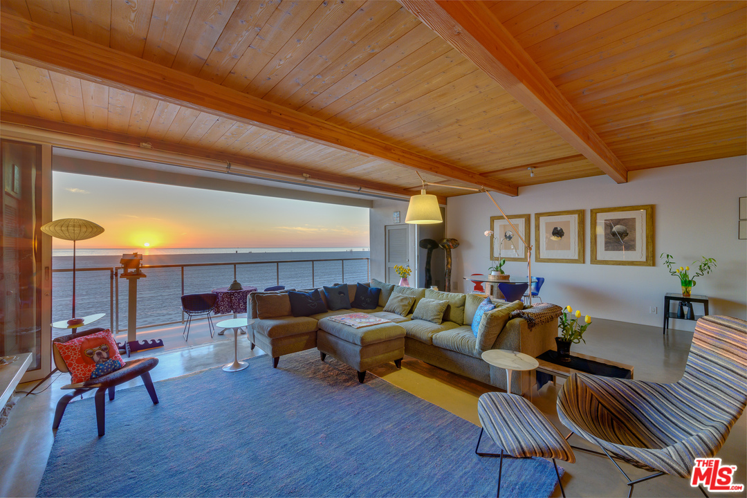 1 Spinnaker Street, Unit 2 Marina del Rey, CA 90292 - Photo 3 of 33 a living room with furniture and a wooden floor