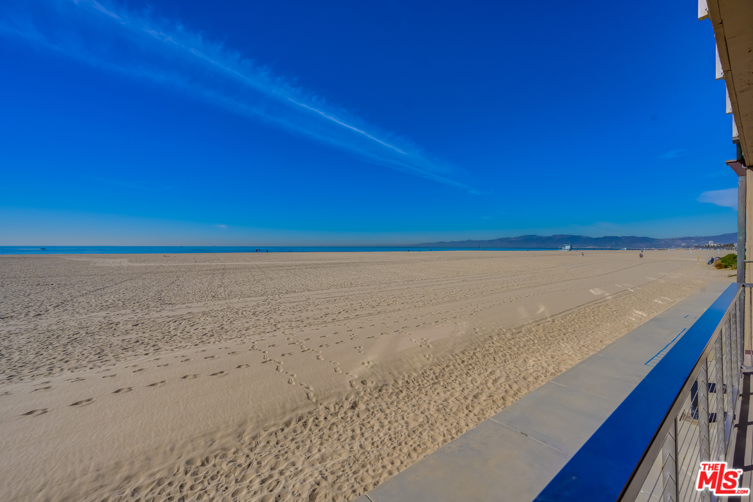 1 Spinnaker Street, Unit 2 Marina del Rey, CA 90292 - Photo 26 of 33 a view of beach and ocean