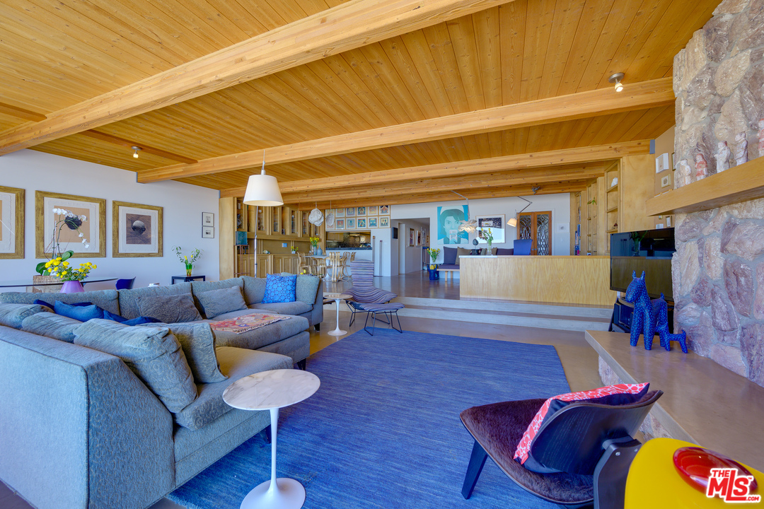 1 Spinnaker Street, Unit 2 Marina del Rey, CA 90292 - Photo 10 of 33 a living room with furniture and a wooden floor