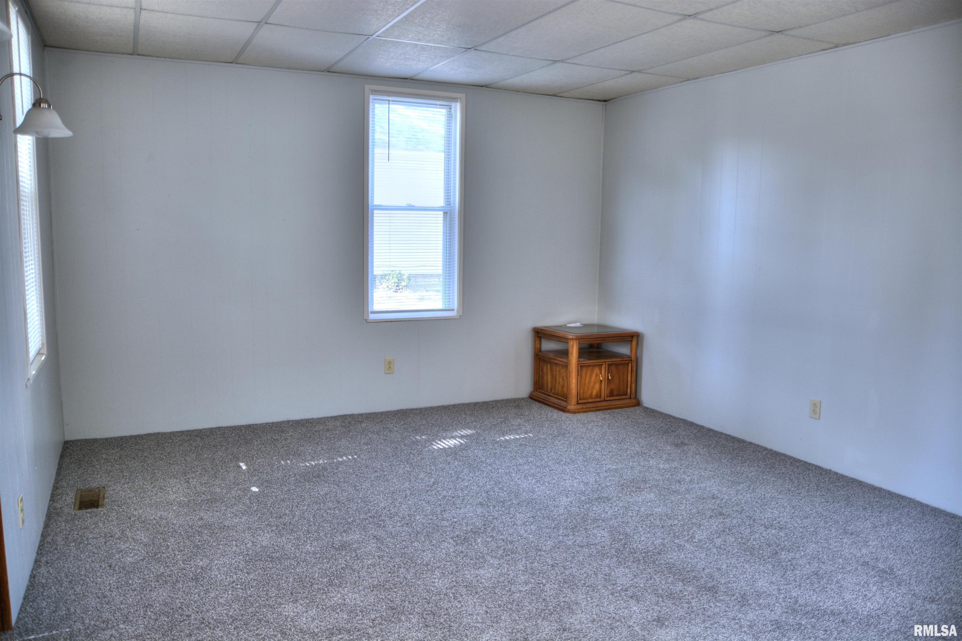 309 South Dudley Street Macomb, IL 61455 - Photo 6 of 21