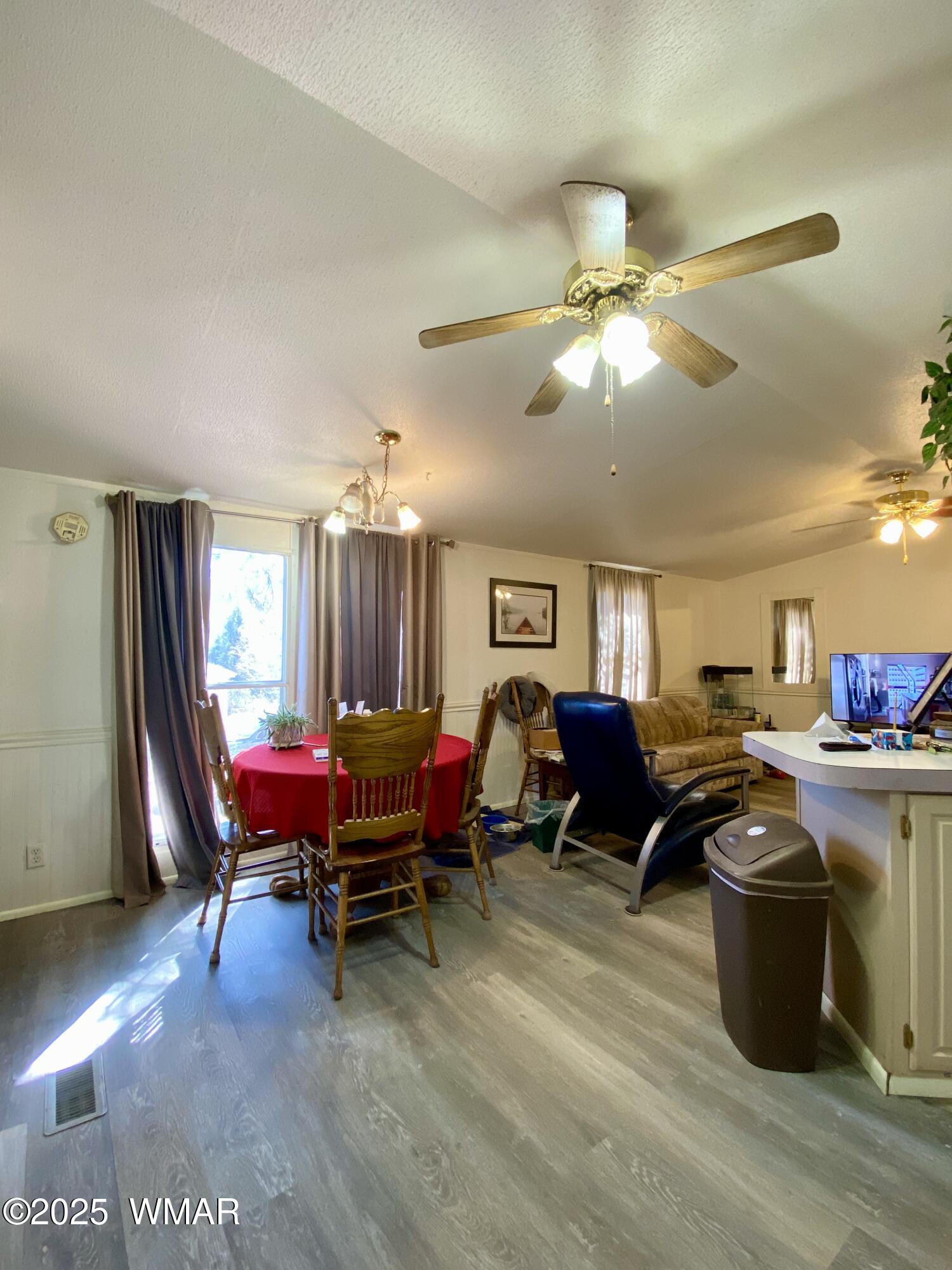 640 South Clark Road Show Low, AZ 85901 - Photo 11 of 18 Eat In Kitchen