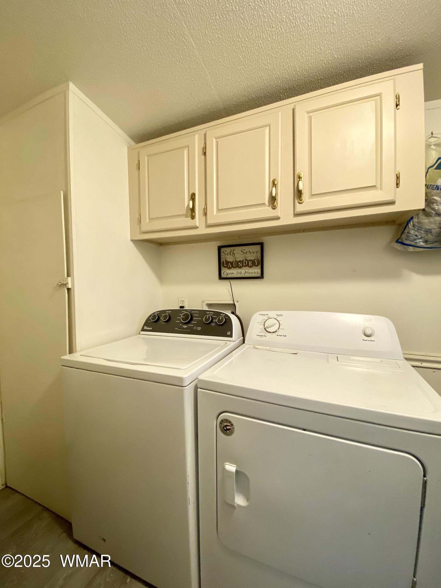 640 South Clark Road Show Low, AZ 85901 - Photo 16 of 18 Hallway Laundry