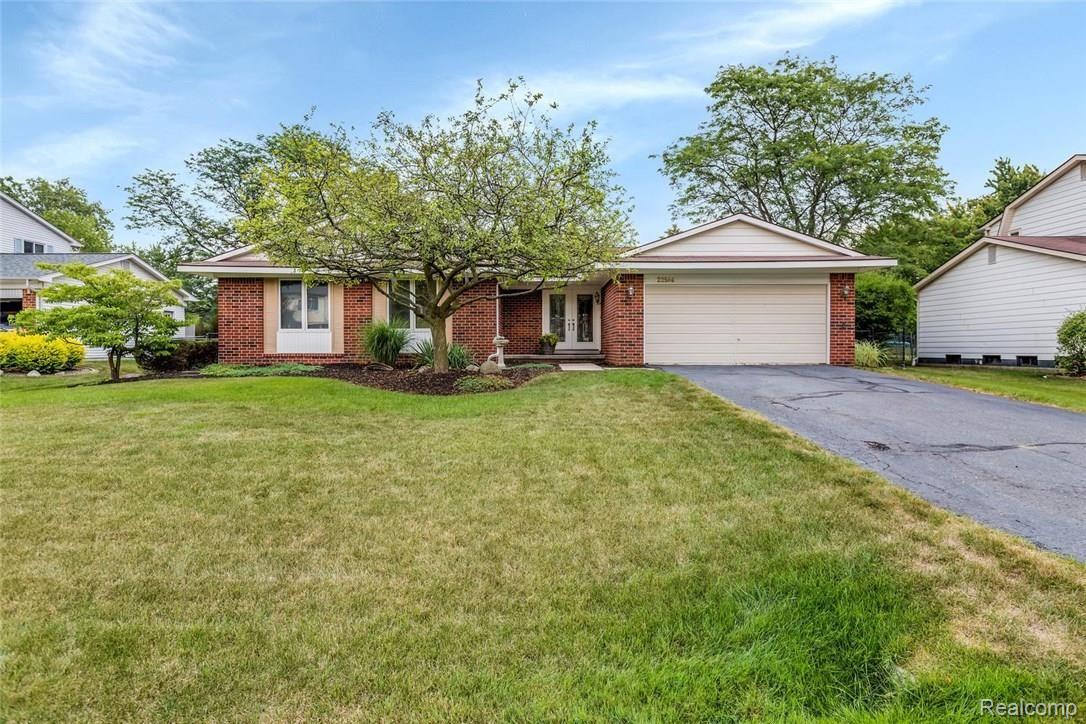 22544 Deerfield Road Novi, MI 48375 - Photo 1 of 37 22544 Deerfield Rd Village-large-029-12-22544 Deerfield Road00029-1500x1000-72dpi.jpg