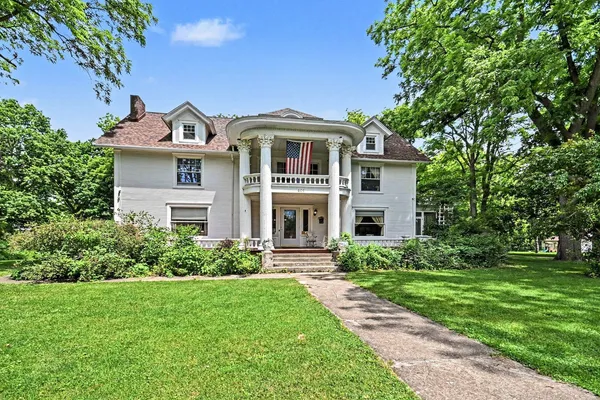 $359,900 | 401 East Prairie Street, Odell, IL 60460