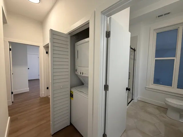 $2,819 | 1456 North Kedzie Avenue, Unit 1R, Chicago, IL 60651