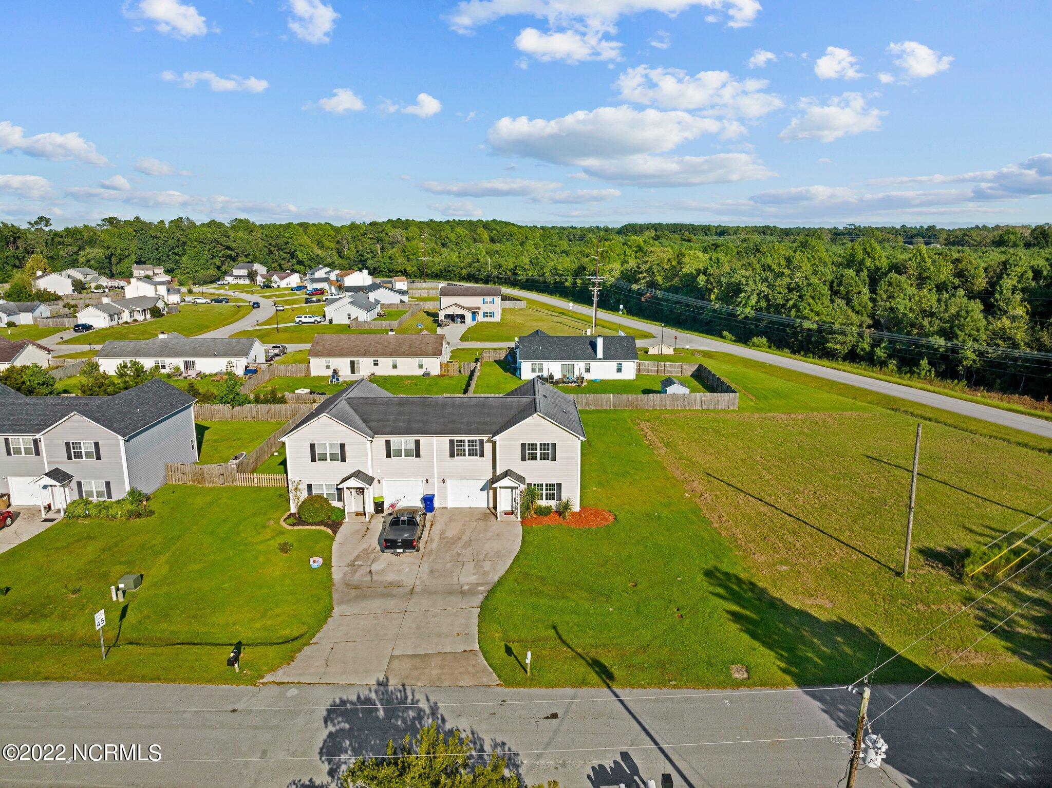 216 Smallwood Road Hubert, NC 28539 - Photo 4 of 45 front aerial view