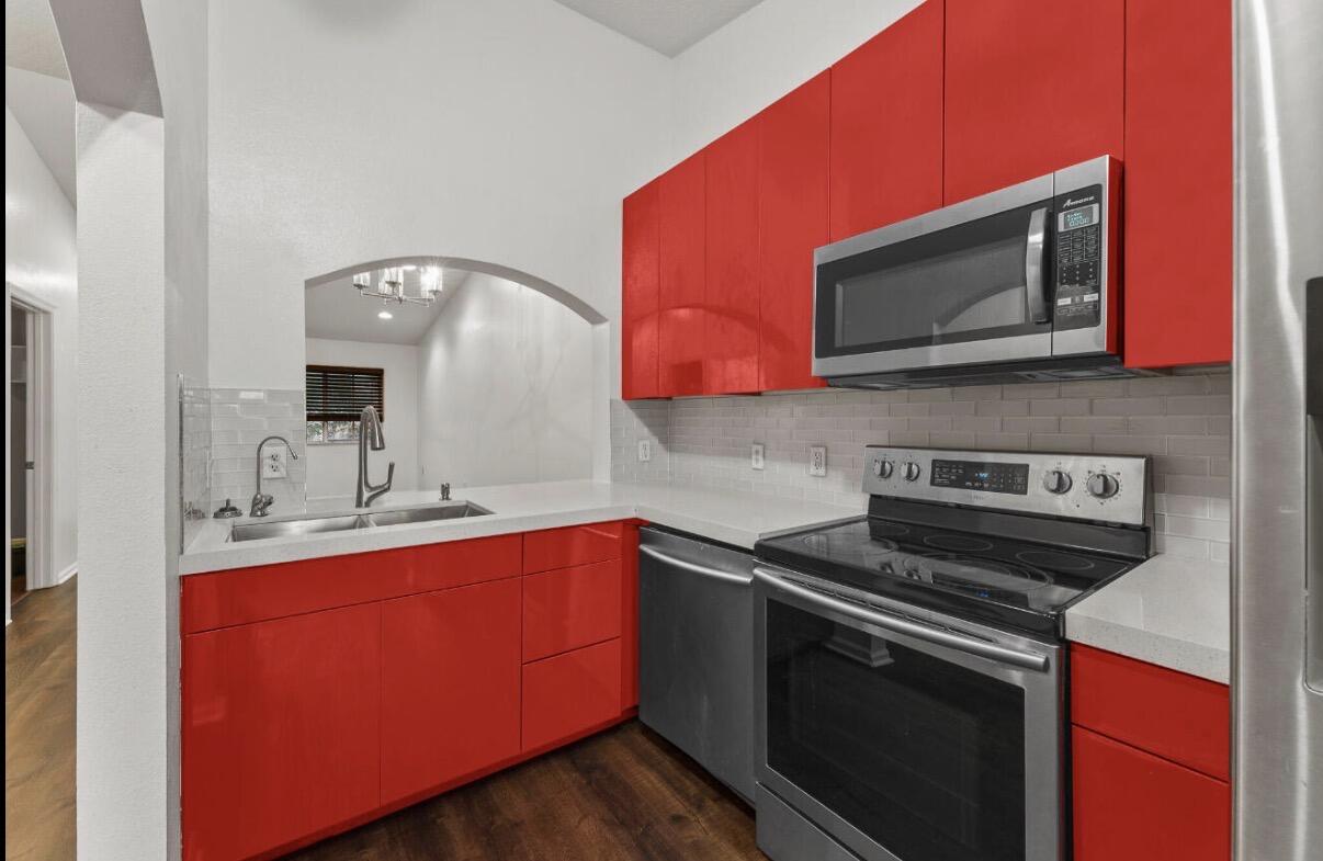 3780 North Jog Road, Unit 202 West Palm Beach, FL 33411 - Photo 4 of 14 IMG_1752