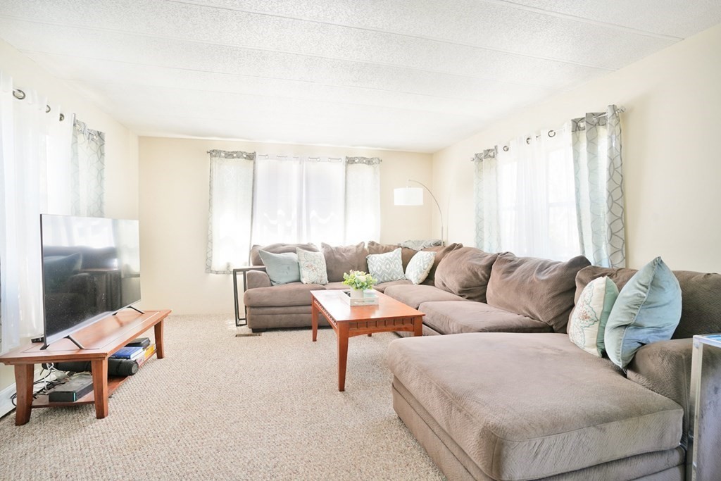 46 Willow Tree Drive Attleboro, MA 02703 - Photo 8 of 14