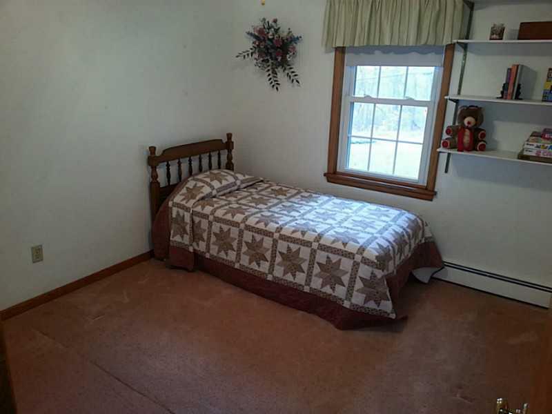533 Winter Road New Castle, PA 16101 - Photo 17 of 25 Bedroom. 2nd Bedroom