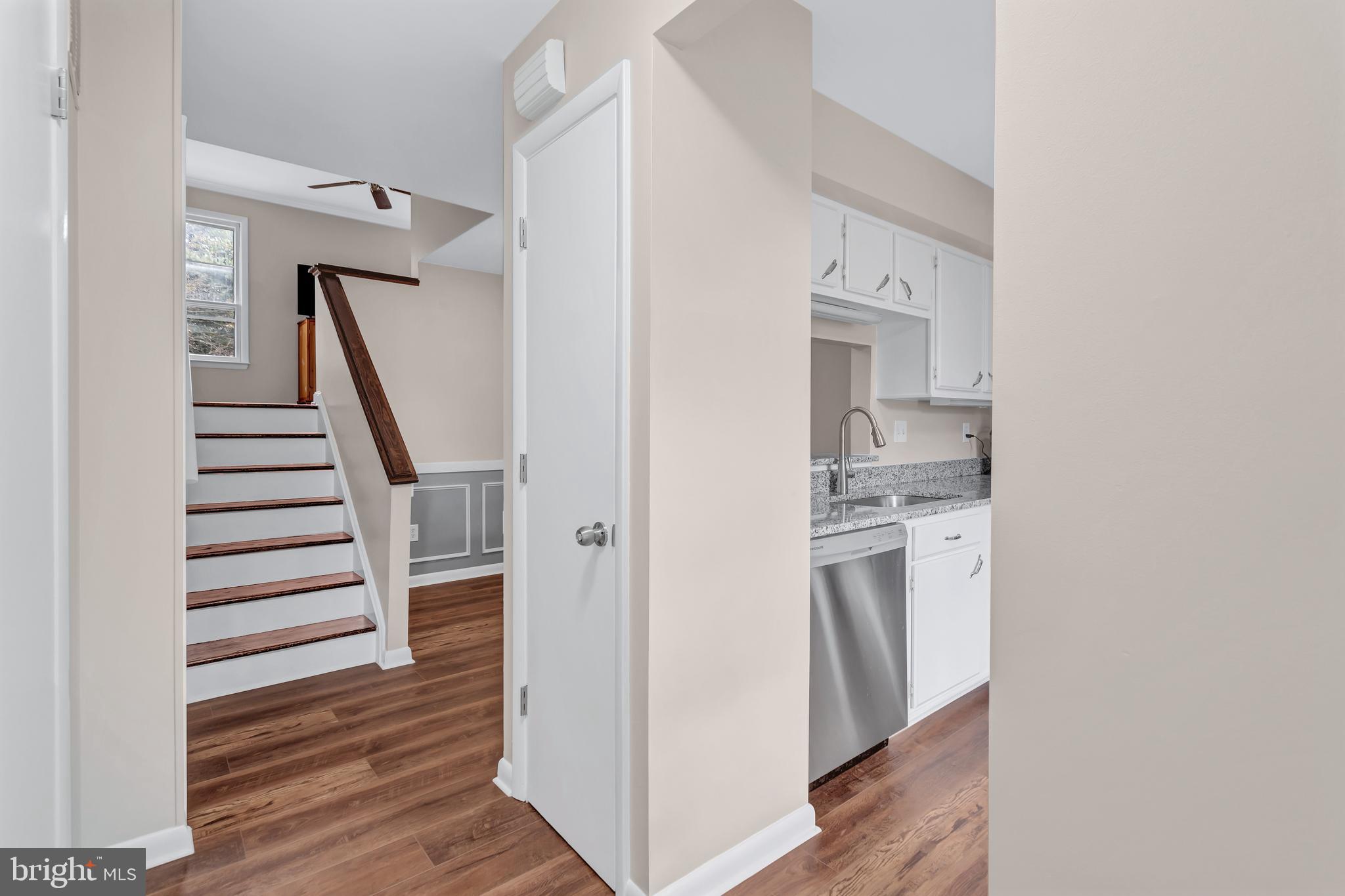 9140 Canterbury Riding Laurel, MD 20723 - Photo 2 of 30