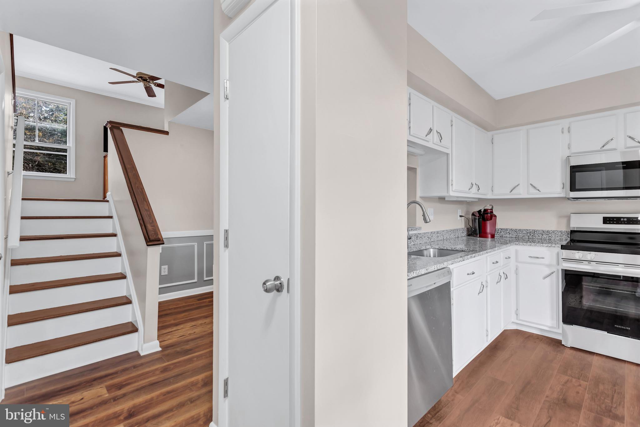 9140 Canterbury Riding Laurel, MD 20723 - Photo 4 of 30