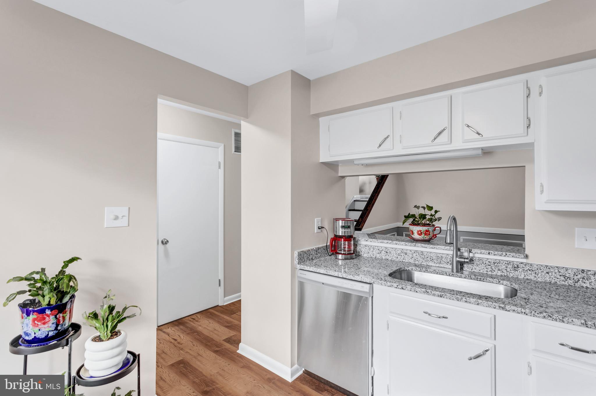 9140 Canterbury Riding Laurel, MD 20723 - Photo 8 of 30