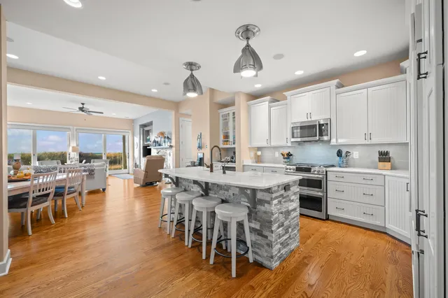 $2,550,000 | 154 Grand Boulevard, Benton Harbor, MI 49022