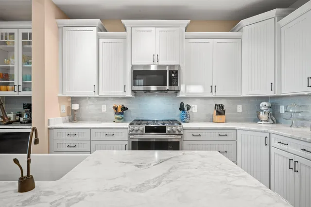 $2,550,000 | 154 Grand Boulevard, Benton Harbor, MI 49022