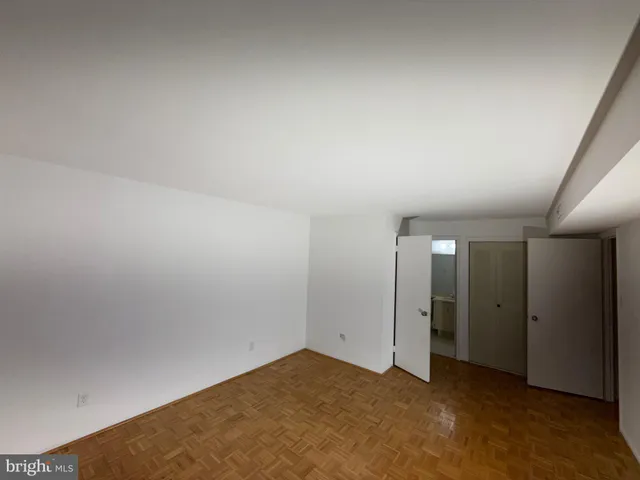 $2,350 | 1002 Valley Glen Road, Unit 239, Elkins Park, PA 19027