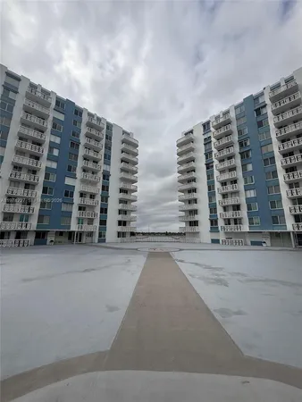 $245,000 | 925 North Halifax, Unit 102, Daytona Beach, FL 32118