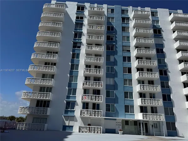 $245,000 | 925 North Halifax, Unit 102, Daytona Beach, FL 32118